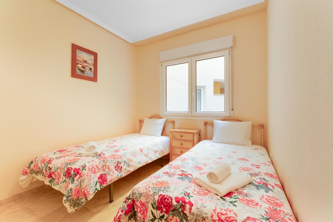 Apartament Palmera 100M Od Morza Orihuela Buitenkant foto